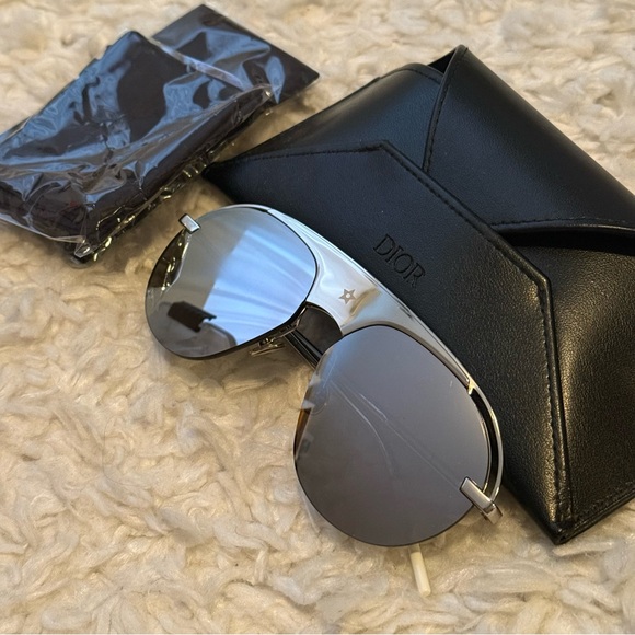 Christian DIOR DIO(R)EVOLUTION 2 
Silver Aviator Sunglasses EUC - Picture 6 of 8